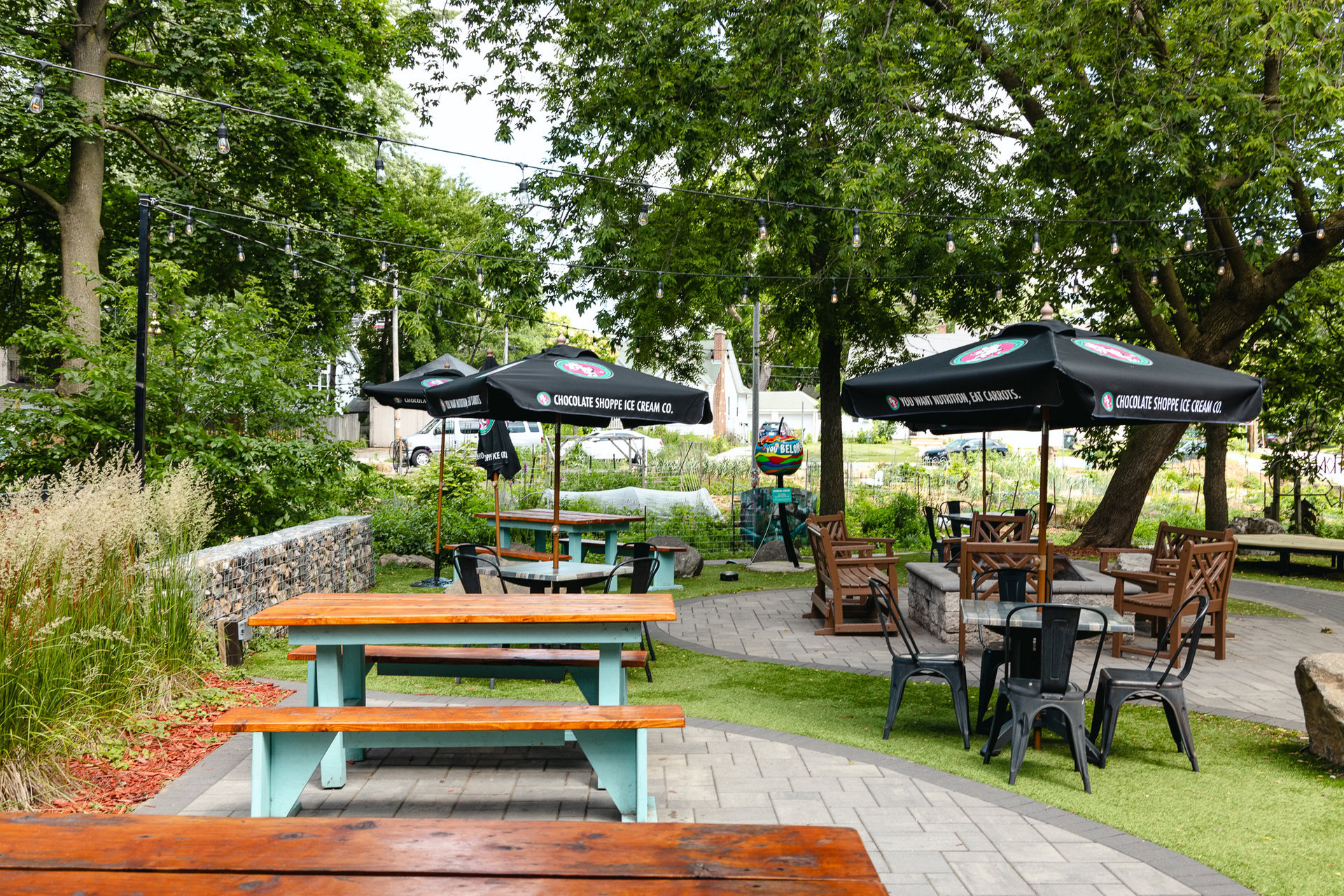 Atwood Avenue Chocolate Shoppe Ice Cream Patio